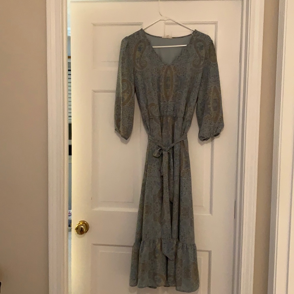Jane and Delancey multi season light green and blue paisley dress